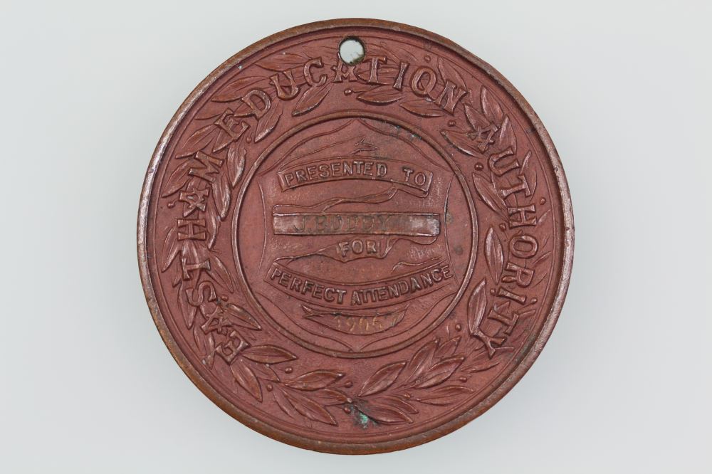 GB EASTHAM EDUCATION AUTHORITY PERFECT ATTENDANCE 1906 MEDAL AWARDED
